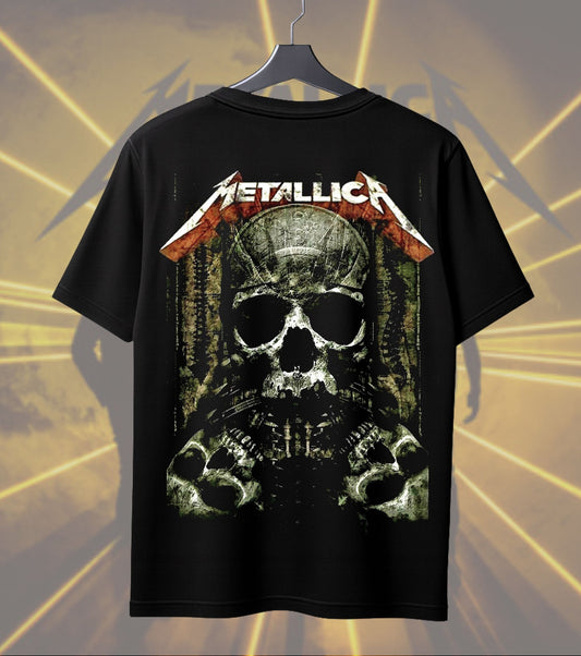 Metallica Distressed Skull Emblem Graphic T-Shirt